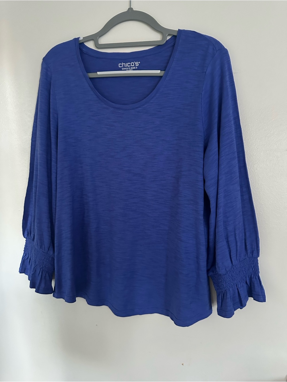 Chico's Size 2 L Royal Blue Scoop Neck Top Smocked Ruffled Sleeve Slub Knit